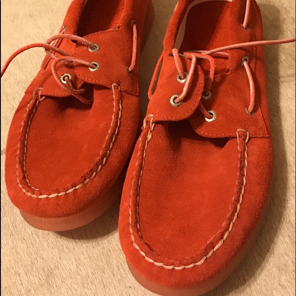 SPERRY TOP SIDER/DECK-SHOE ORANGE SUEDE/TRANSPARENT ORANGE SOLES. MENS US/12M